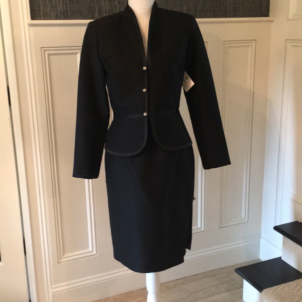 Black silk/wool suit NWT